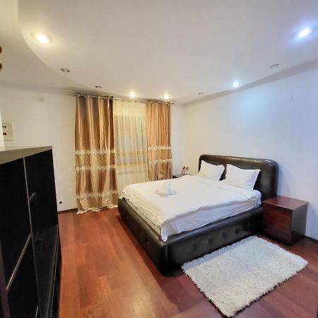 1St Floor National Arena Monza Studio Bucharest Luaran gambar