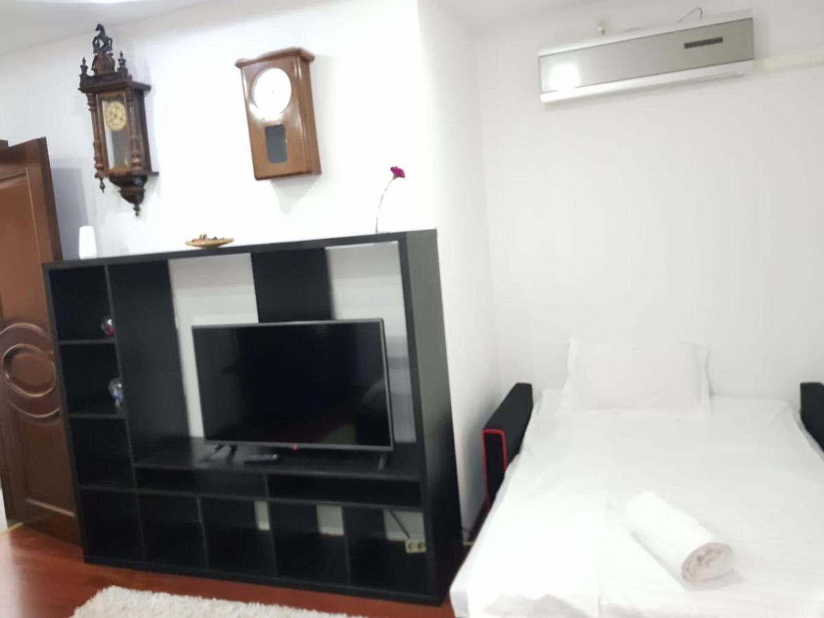 1St Floor National Arena Monza Studio Bucharest Luaran gambar