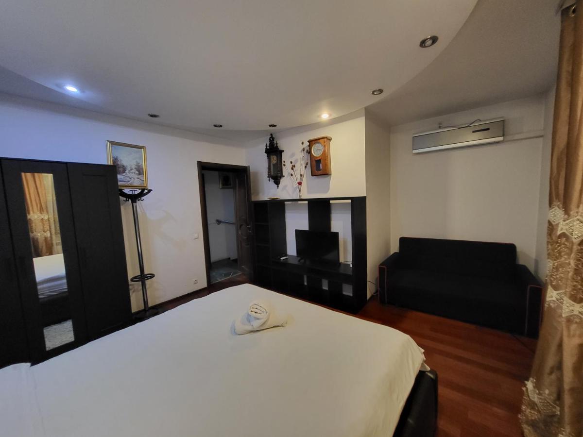 1St Floor National Arena Monza Studio Bucharest Luaran gambar